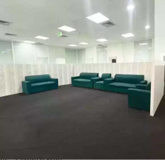 Commercial Propriété prête F / F Bureau  a louer au Doha #8950 - 1  image 